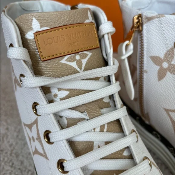 Louis Vuitton Monogram White & Green High-Top Sneakers - Picture 4 of 13